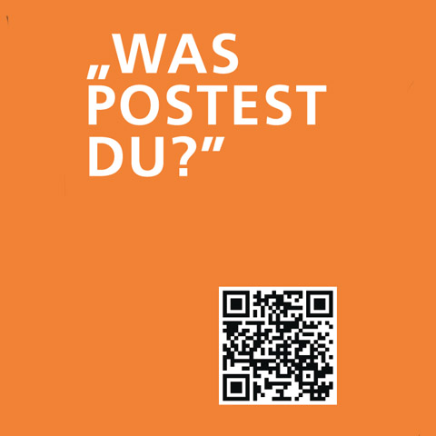 Schriftzug "Was postest du?" mit QR-Code